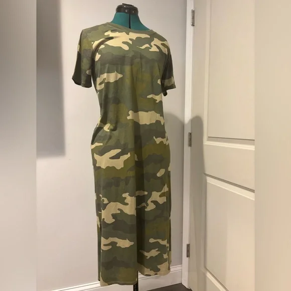 J. Crew Camouflage Pattern Top - Picture 1 of 5